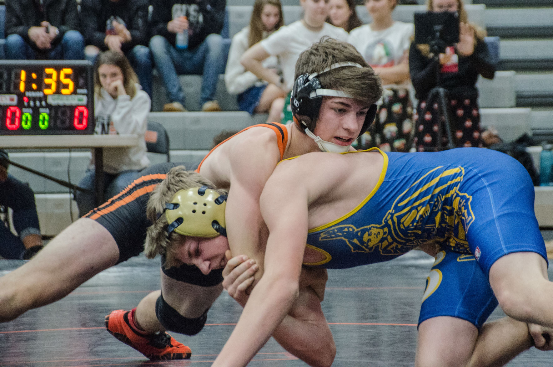 191226.sports.rainierwrestling.er3.jpg